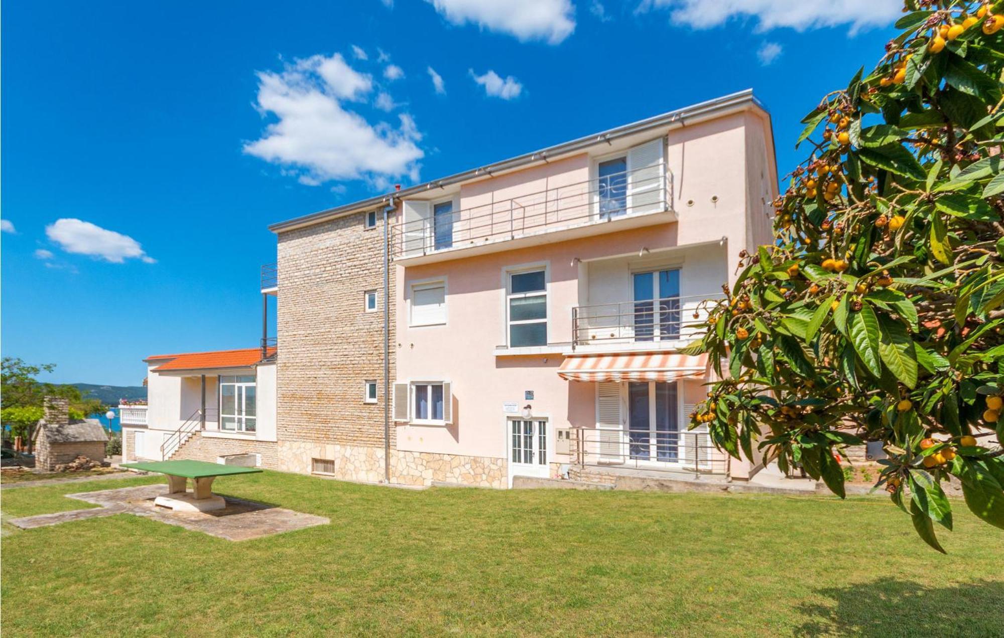 Awesome Apartment In Sveti Filip I Jakov W/ 1 Bedrooms Extérieur photo